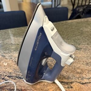 Rowenta Professional Steam Iron For Clothes DW8061